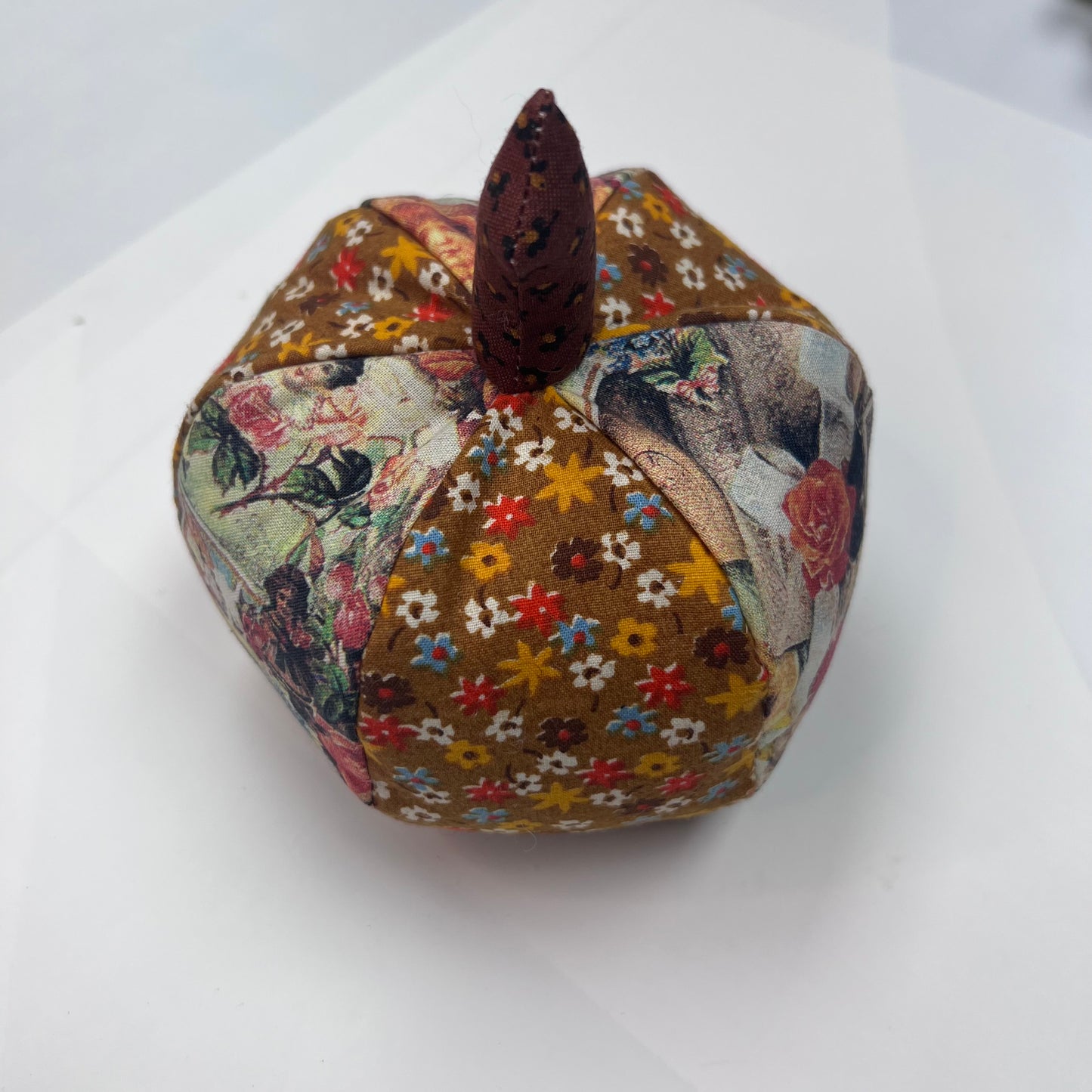 Palm-Sized Patchwork Pumpkin – Upcycled Fabric, Wool Filled