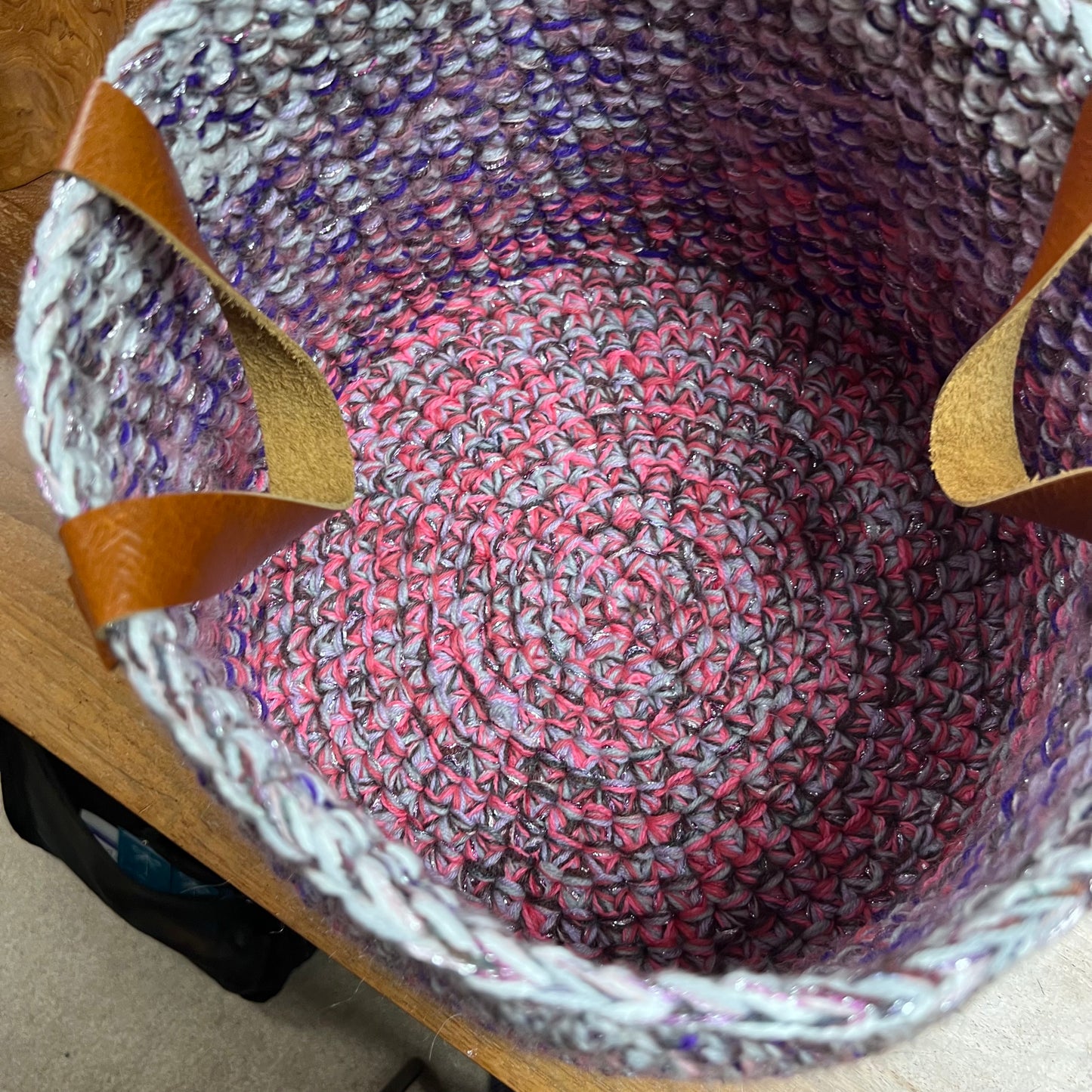 Pink ambre Basket with short leather handles