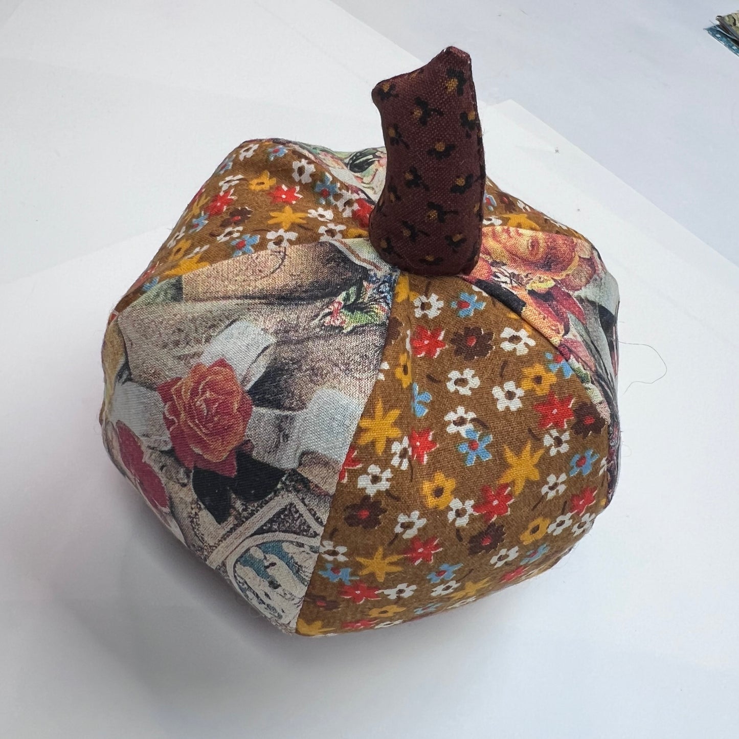 Palm-Sized Patchwork Pumpkin – Upcycled Fabric, Wool Filled