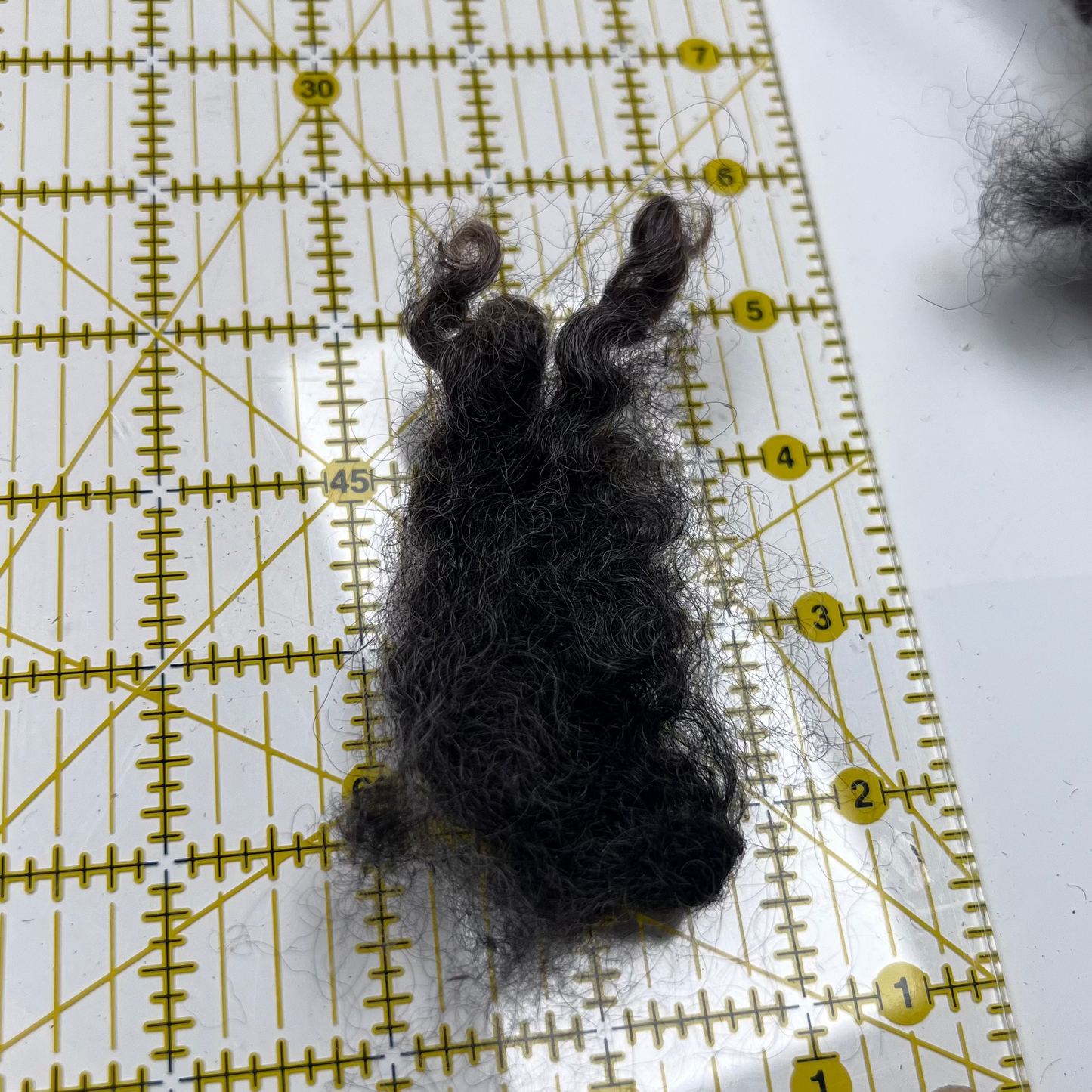 Dark Grey Delight - Premium Mixed Long Breed Sheep's Wool by the Ounce